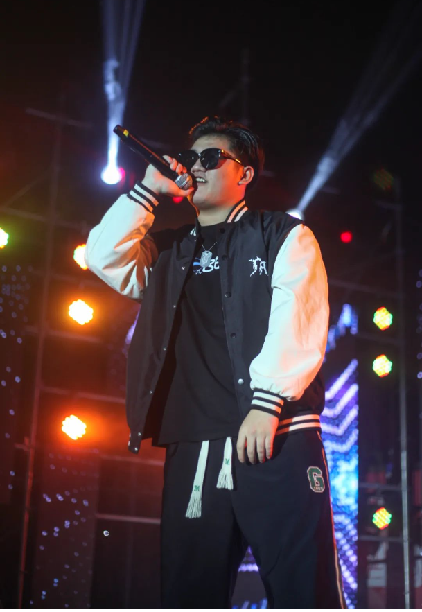 1696299408752346.png image.png